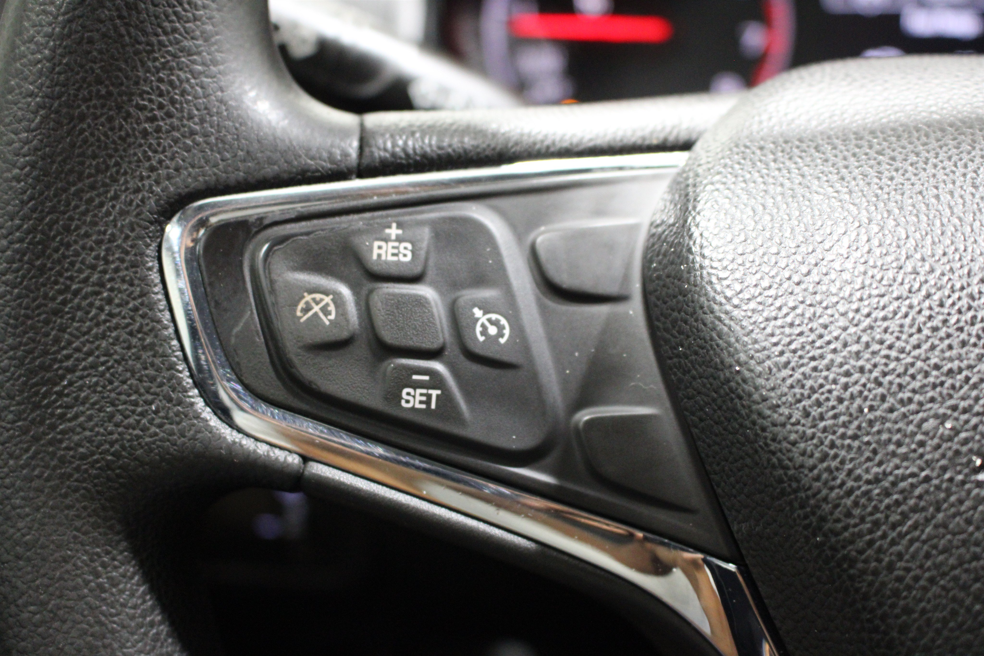 Used 2019 Chevrolet Cruze LT w/ Convenience Package FWD image 12