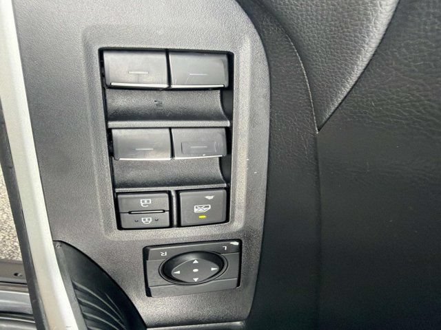 Used 2025 Toyota RAV4 XLE AWD/4WD image 8