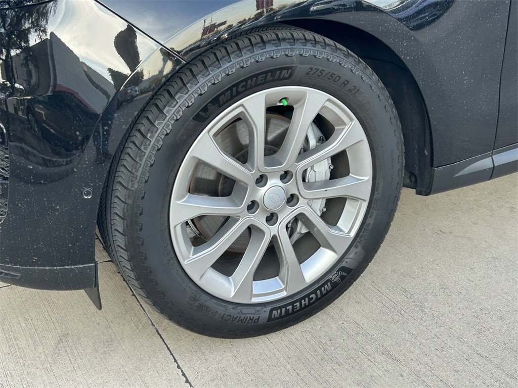 Used 2024 Land Rover Range Rover Sport SE image 9