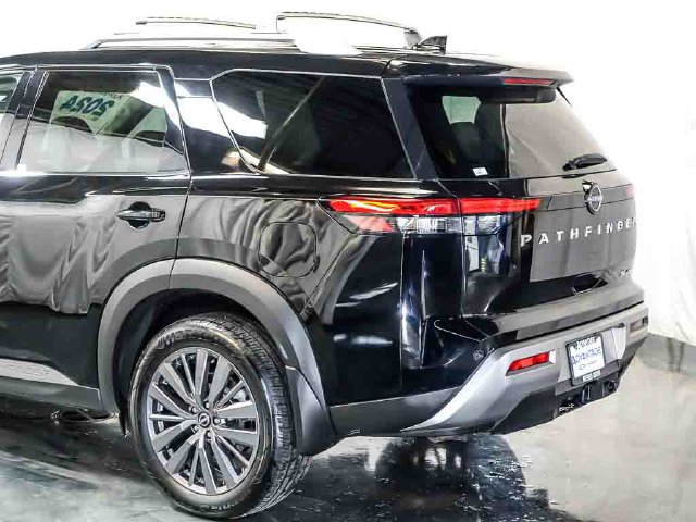 Used 2024 Nissan Pathfinder SL w/ SL Premium Package AWD/4WD image 10