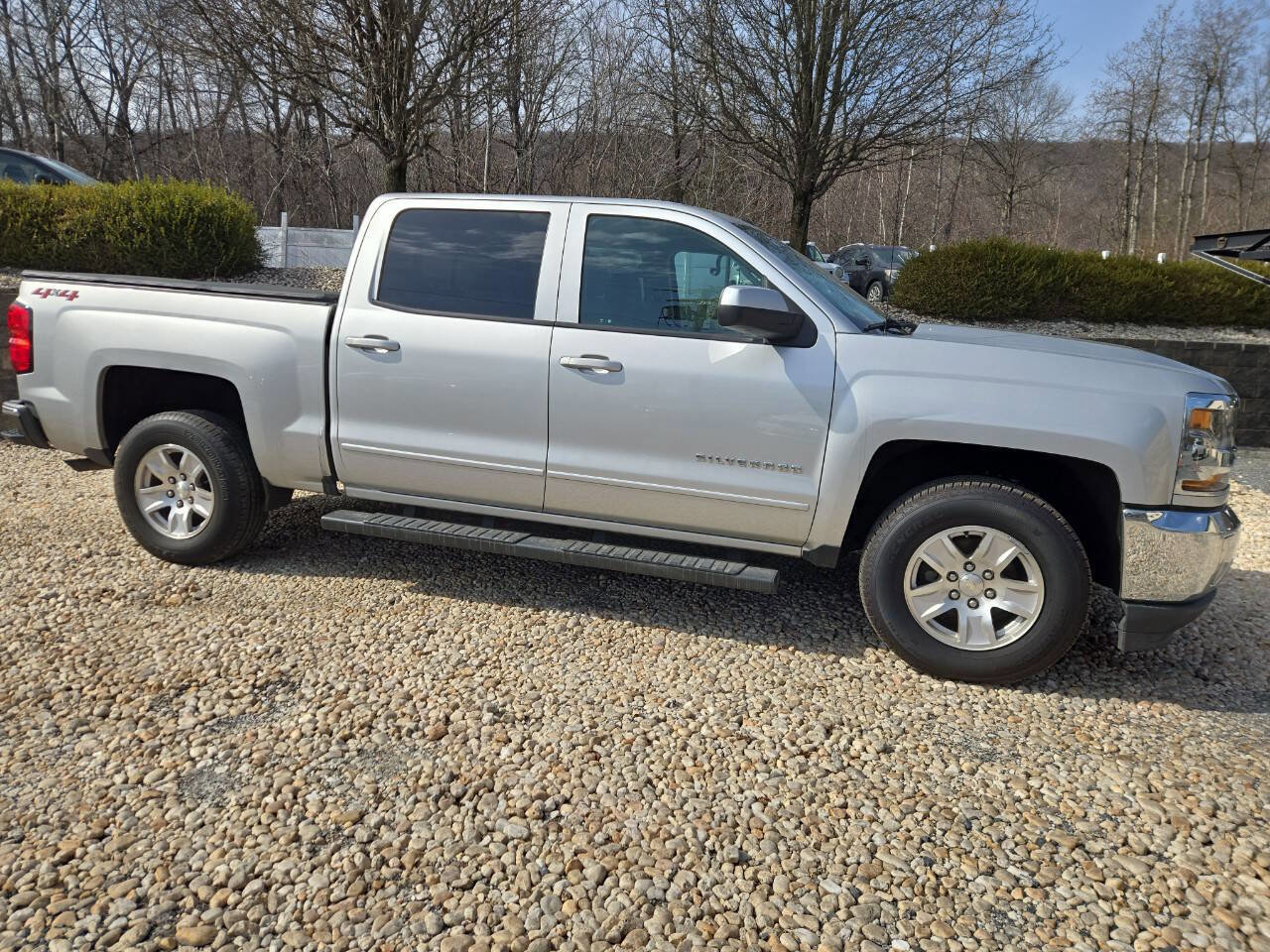 Used 2018 Chevrolet Silverado 1500 LT w/ All Star Edition AWD/4WD image 8