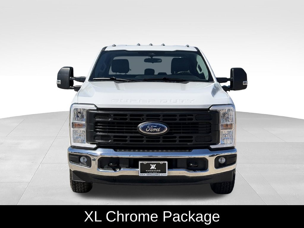 Used 2025 Ford F250 XL w/ XL Driver Assist Package RWD image 3