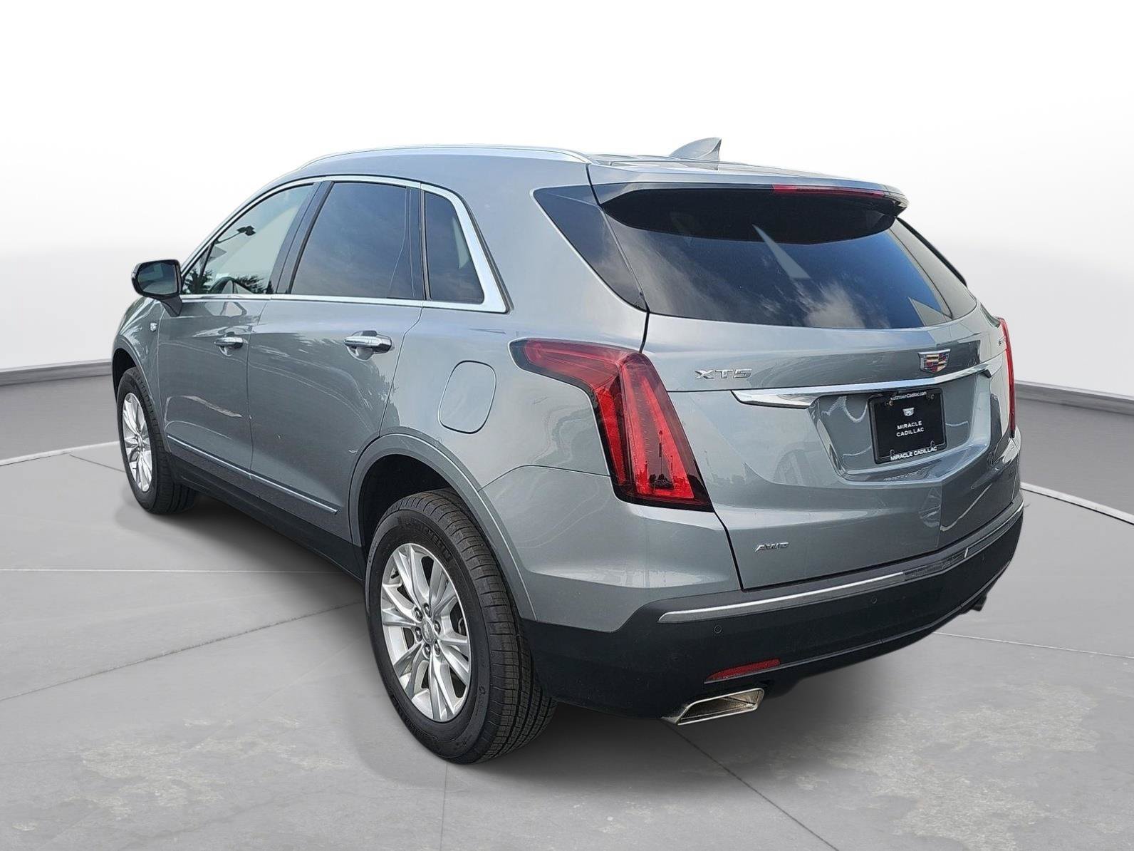 Certified 2023 Cadillac XT5 Luxury AWD/4WD image 7