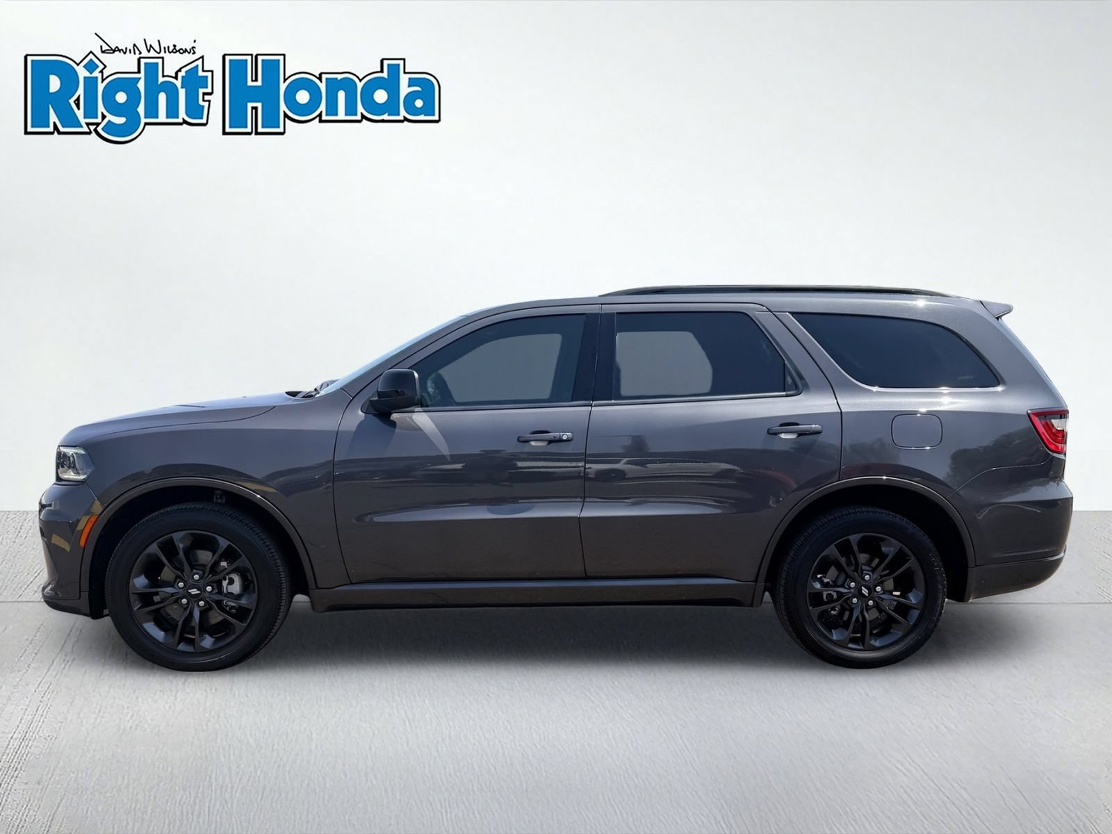 Used 2025 Dodge Durango GT w/ Blacktop Package AWD/4WD image 3