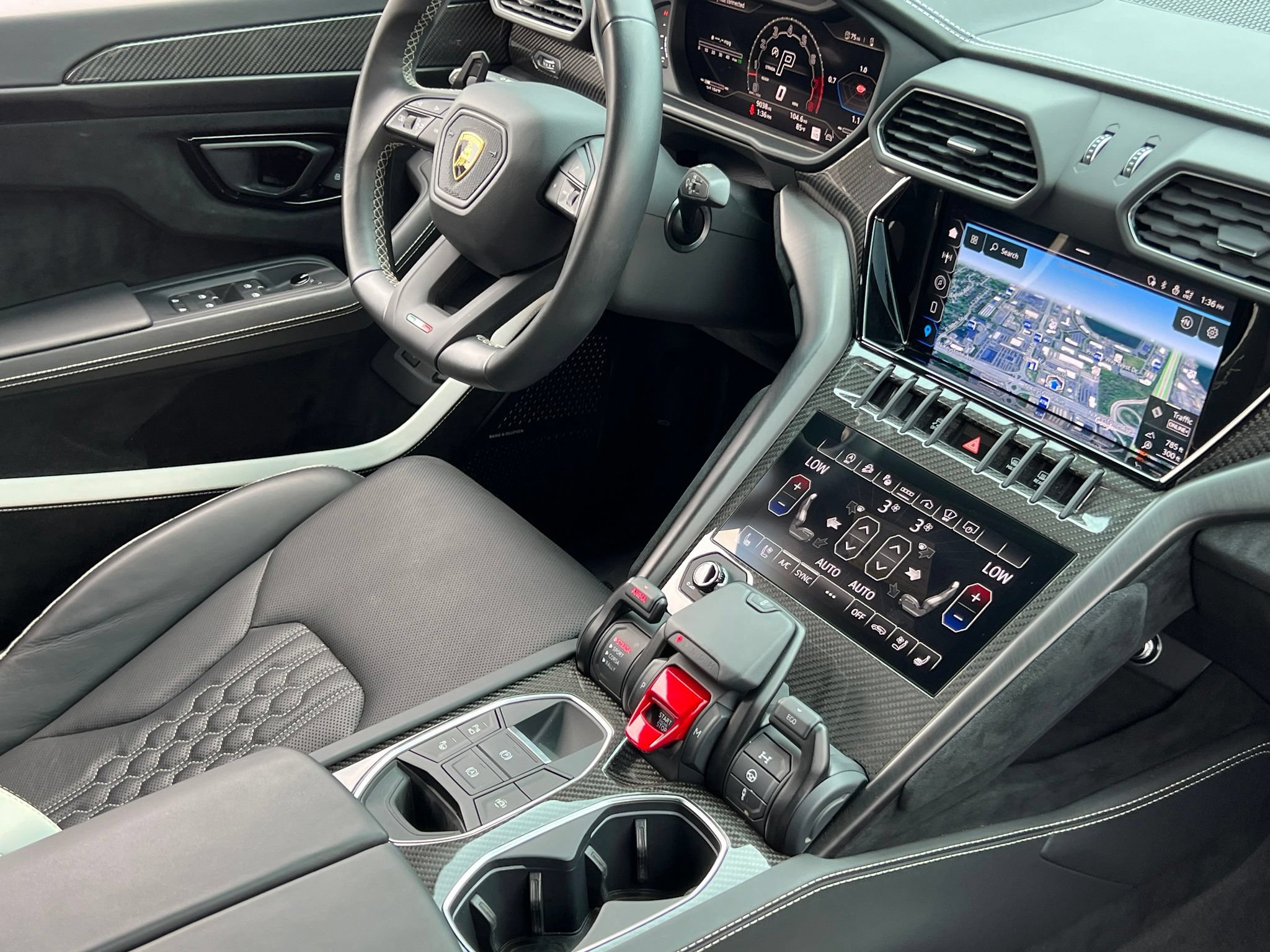 Used 2023 Lamborghini Urus Performante AWD/4WD image 41