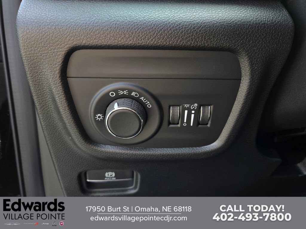 New 2026 Jeep Grand Cherokee L Laredo AWD/4WD image 12