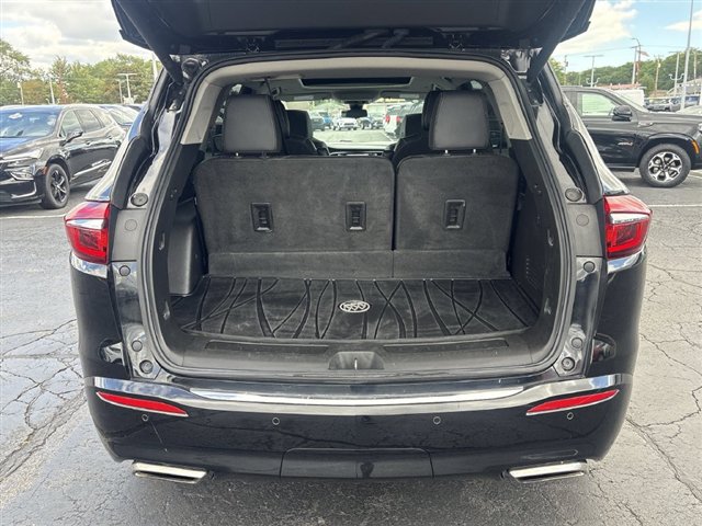 Used 2020 Buick Enclave Avenir w/ Avenir Technology Package AWD/4WD image 27