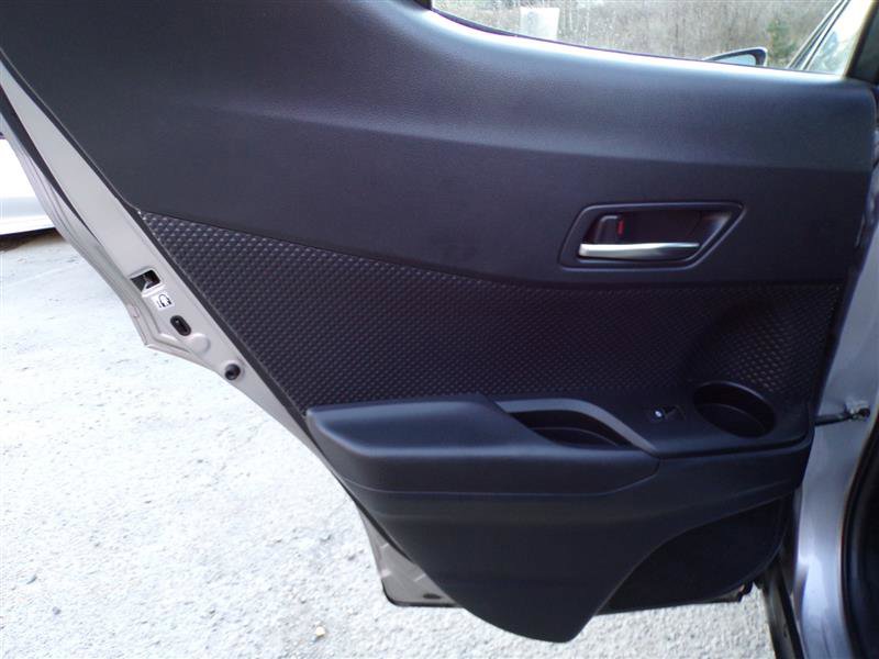 Used 2018 Toyota C-HR XLE image 24