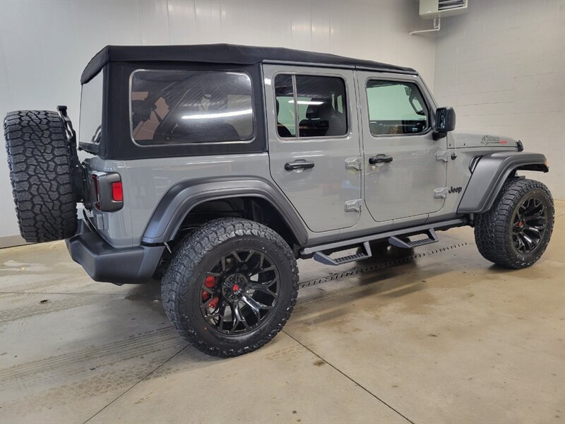 Used 2022 Jeep Wrangler Unlimited Sport AWD/4WD image 11