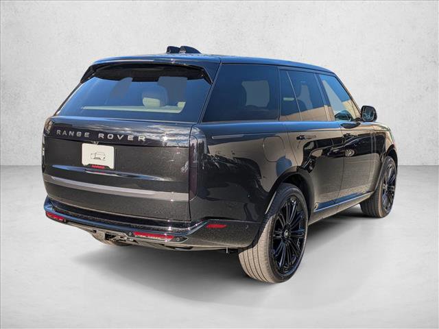 New 2025 Land Rover Range Rover SE image 2