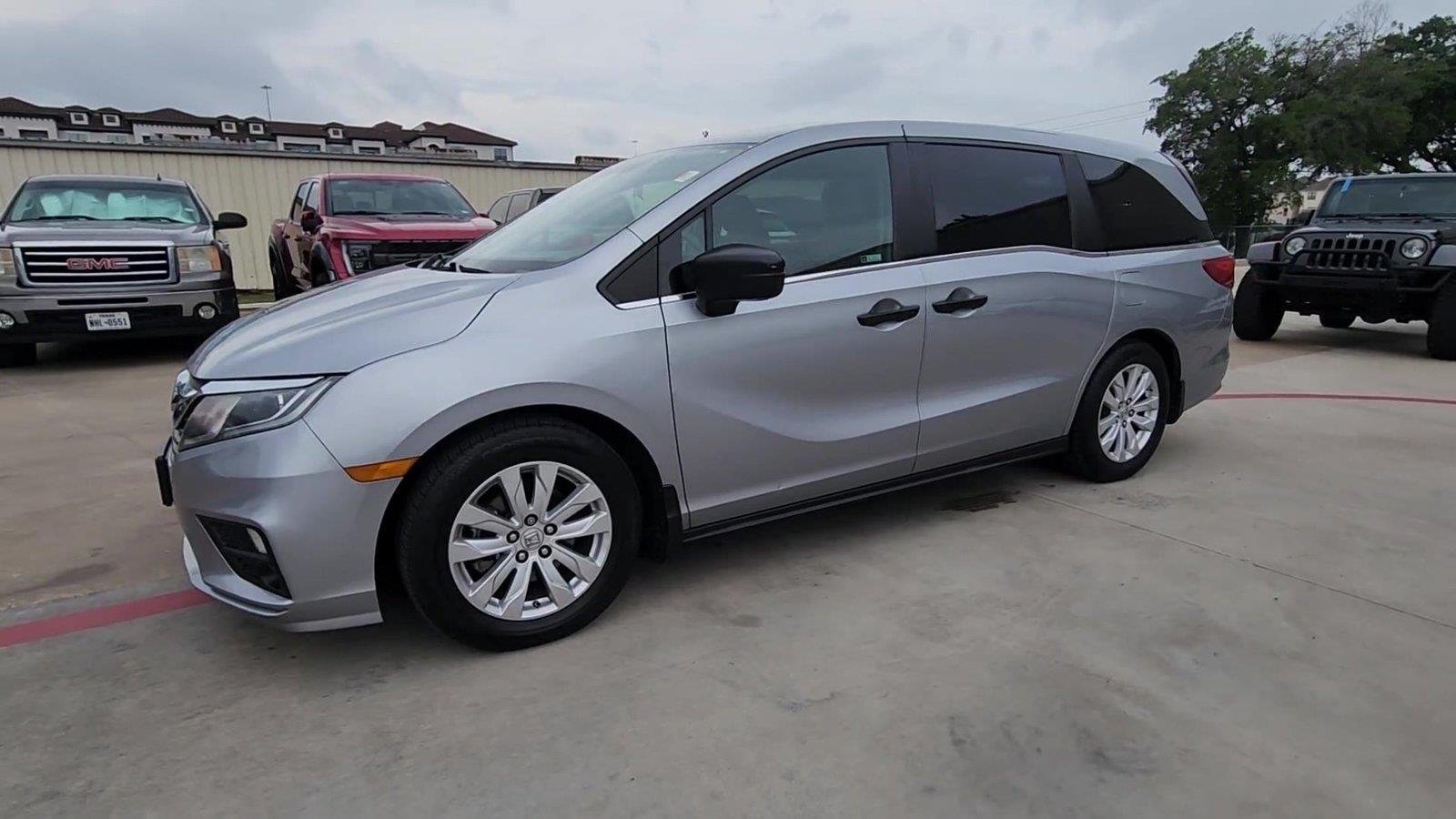 Used 2018 Honda Odyssey LX image 4