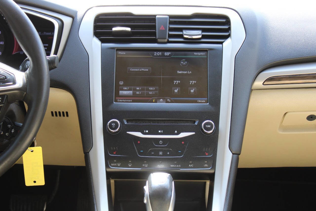 Used 2014 Ford Fusion SE w/ Equipment Group 202A image 34