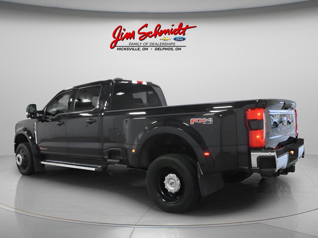 Used 2023 Ford F450 Lariat w/ FX4 Off-Road Package image 4