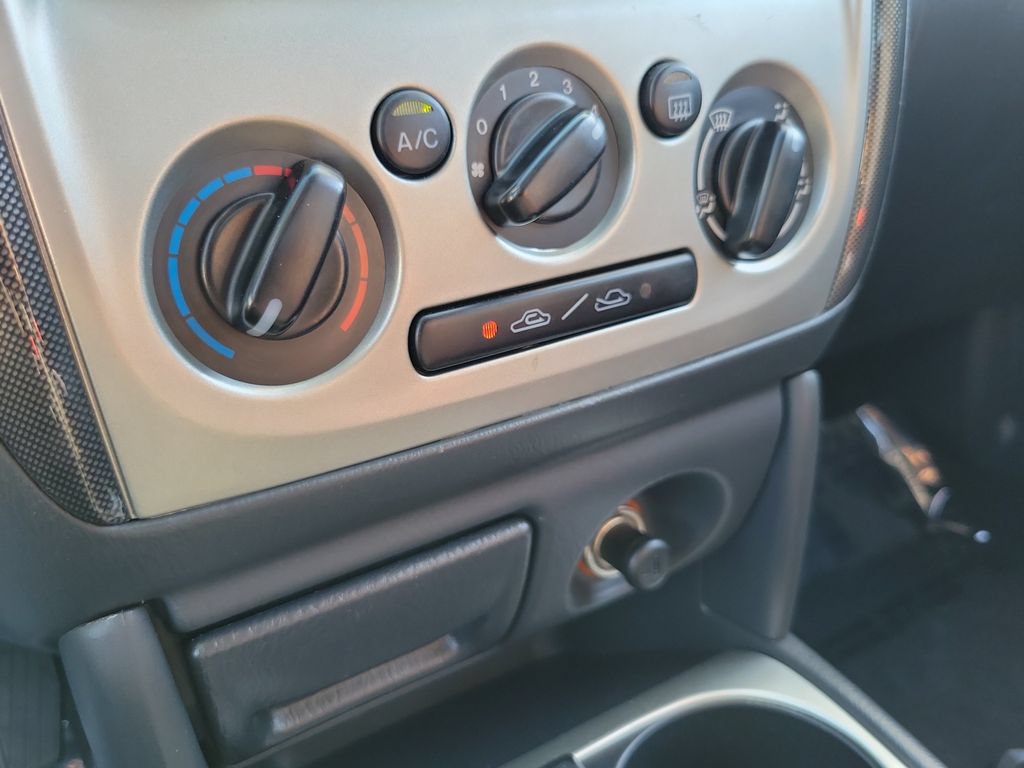 Used 2003 MAZDA Protege5 FWD image 10