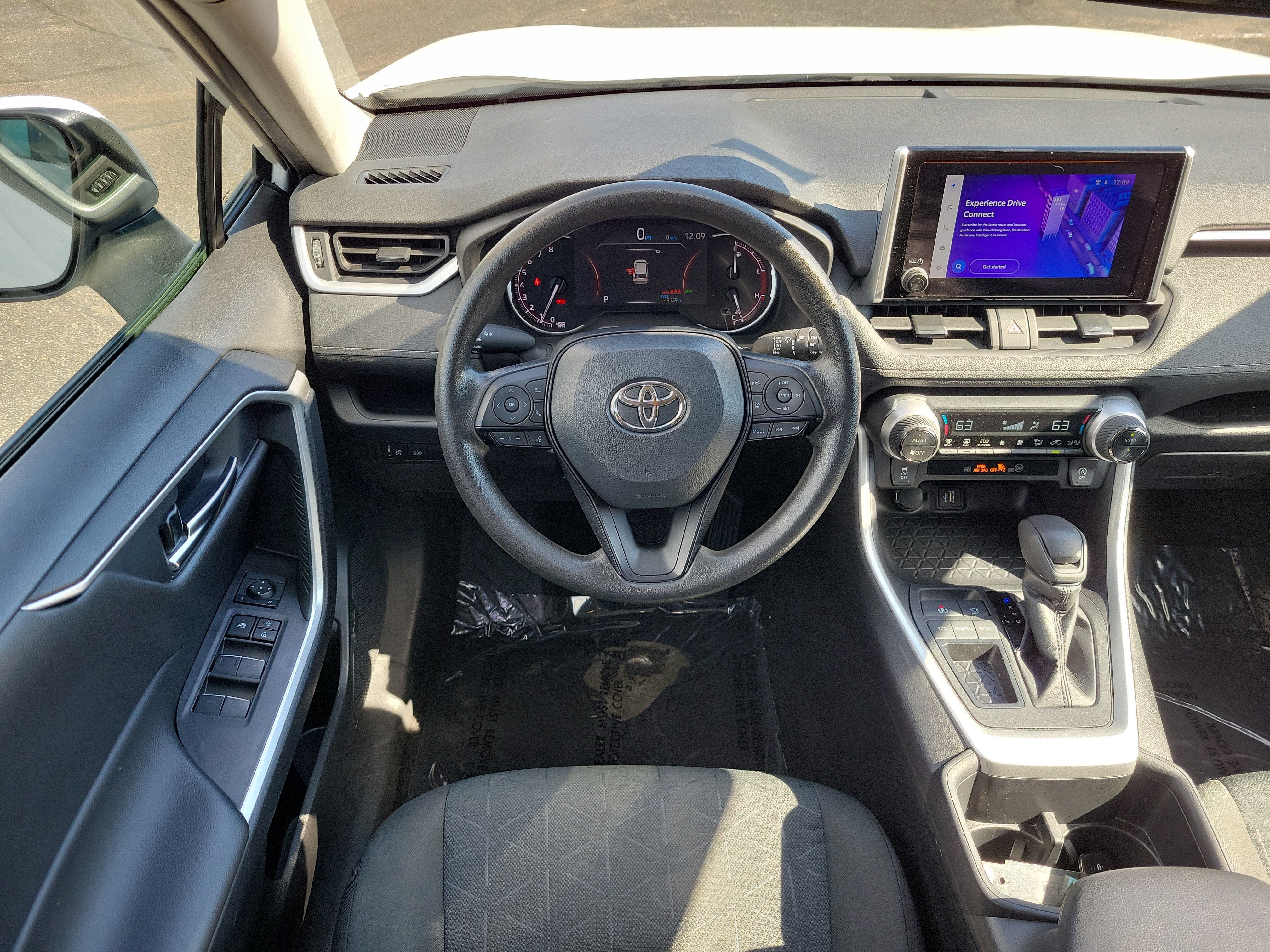 Used 2024 Toyota RAV4 XLE FWD image 11