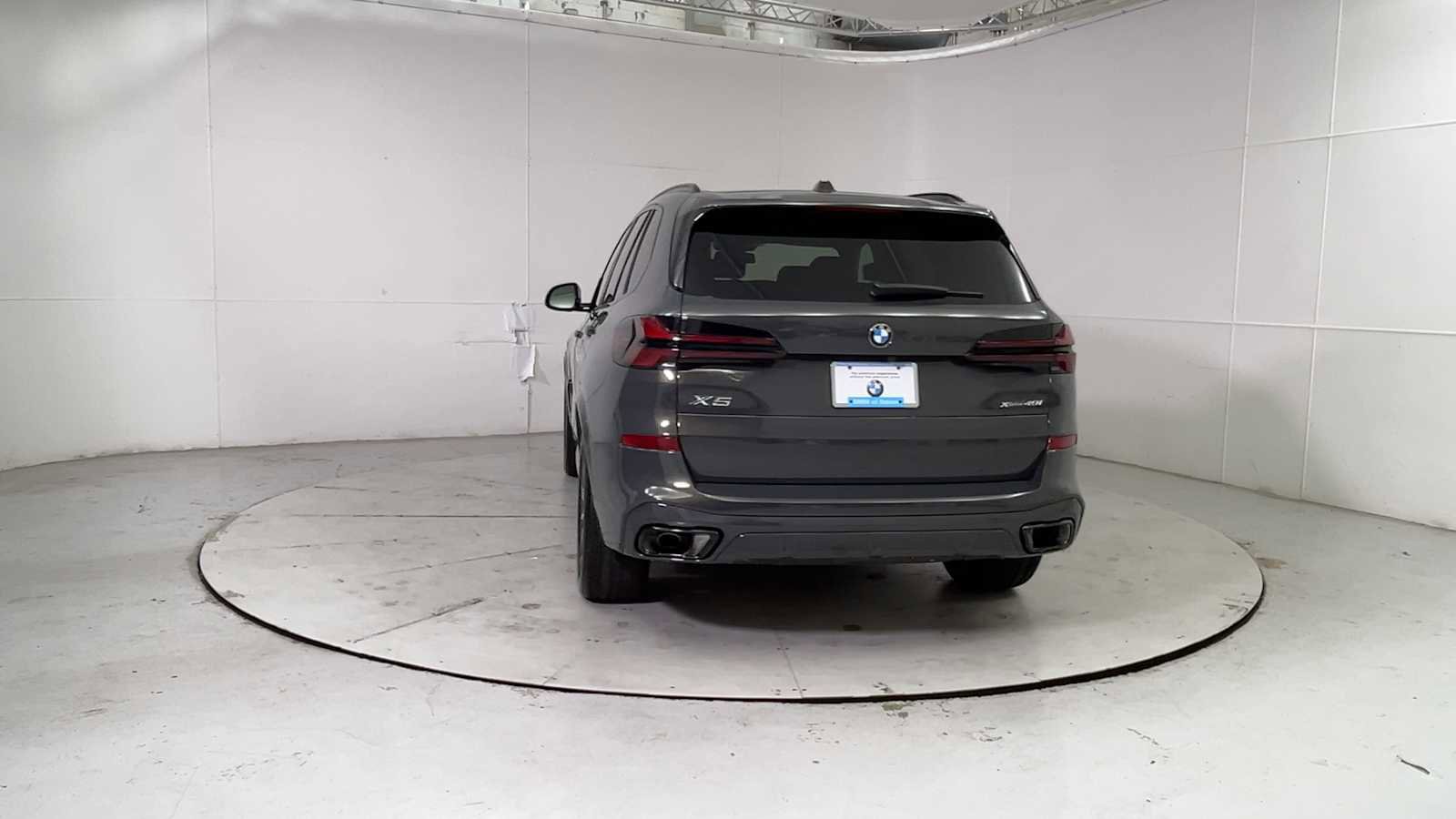 New 2026 BMW X5 xDrive40i w/ M Sport Package image 2