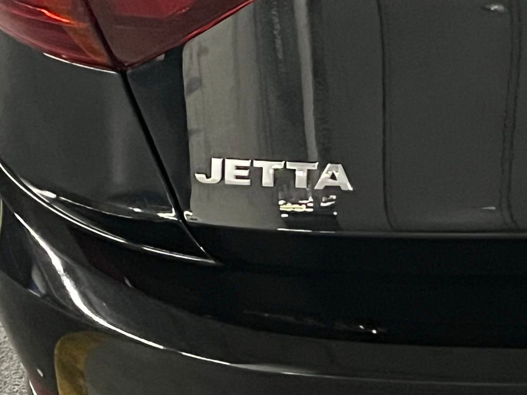 Used 2021 Volkswagen Jetta SE w/ SE Cold Weather Package image 33