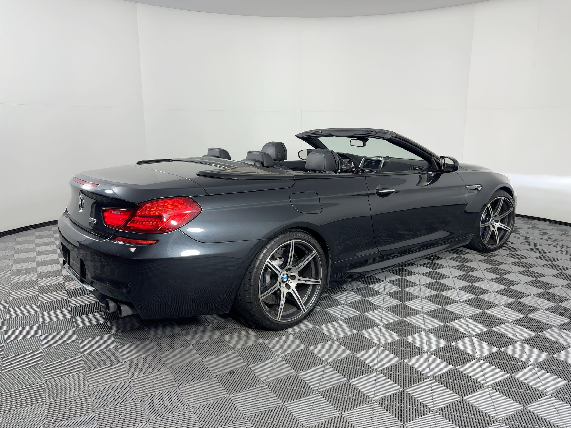 Used 2014 BMW M6 Convertible RWD image 9