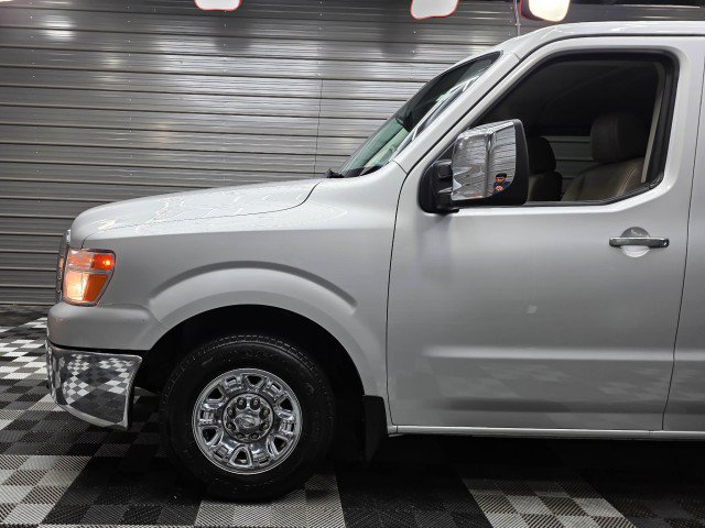 Used 2017 Nissan NV 3500 SL RWD image 34