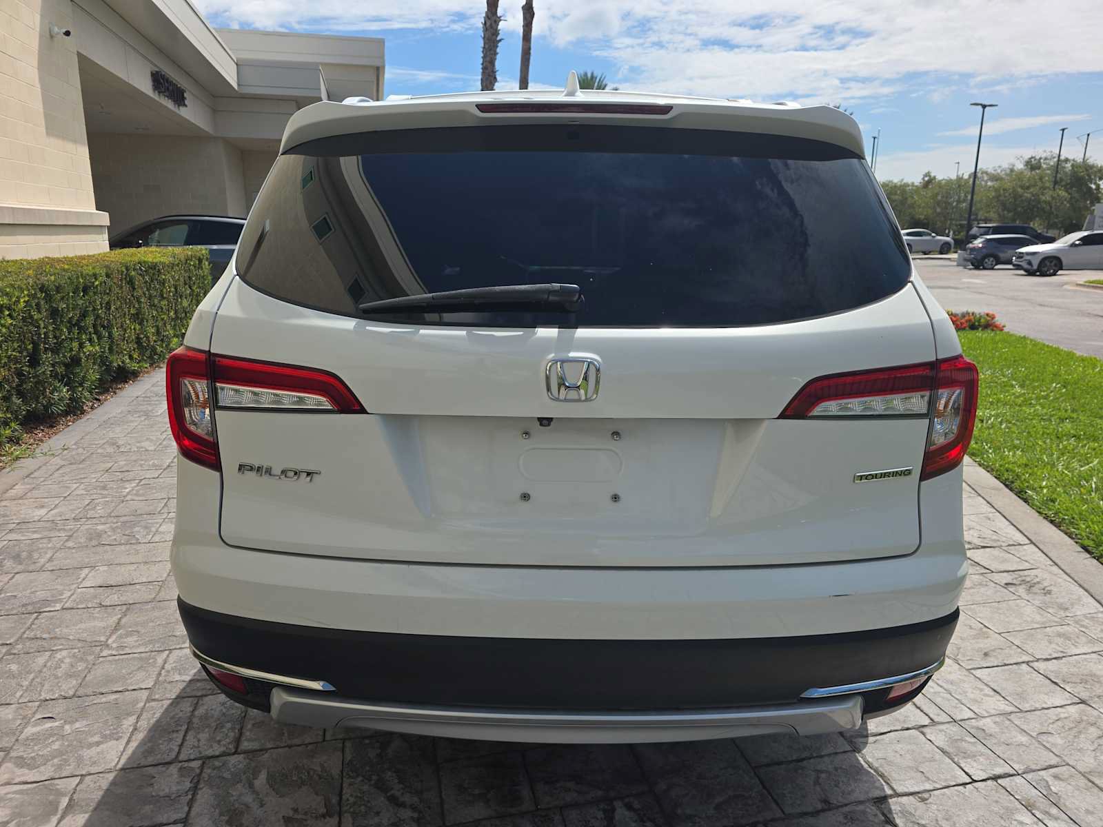 Used 2020 Honda Pilot Touring image 6