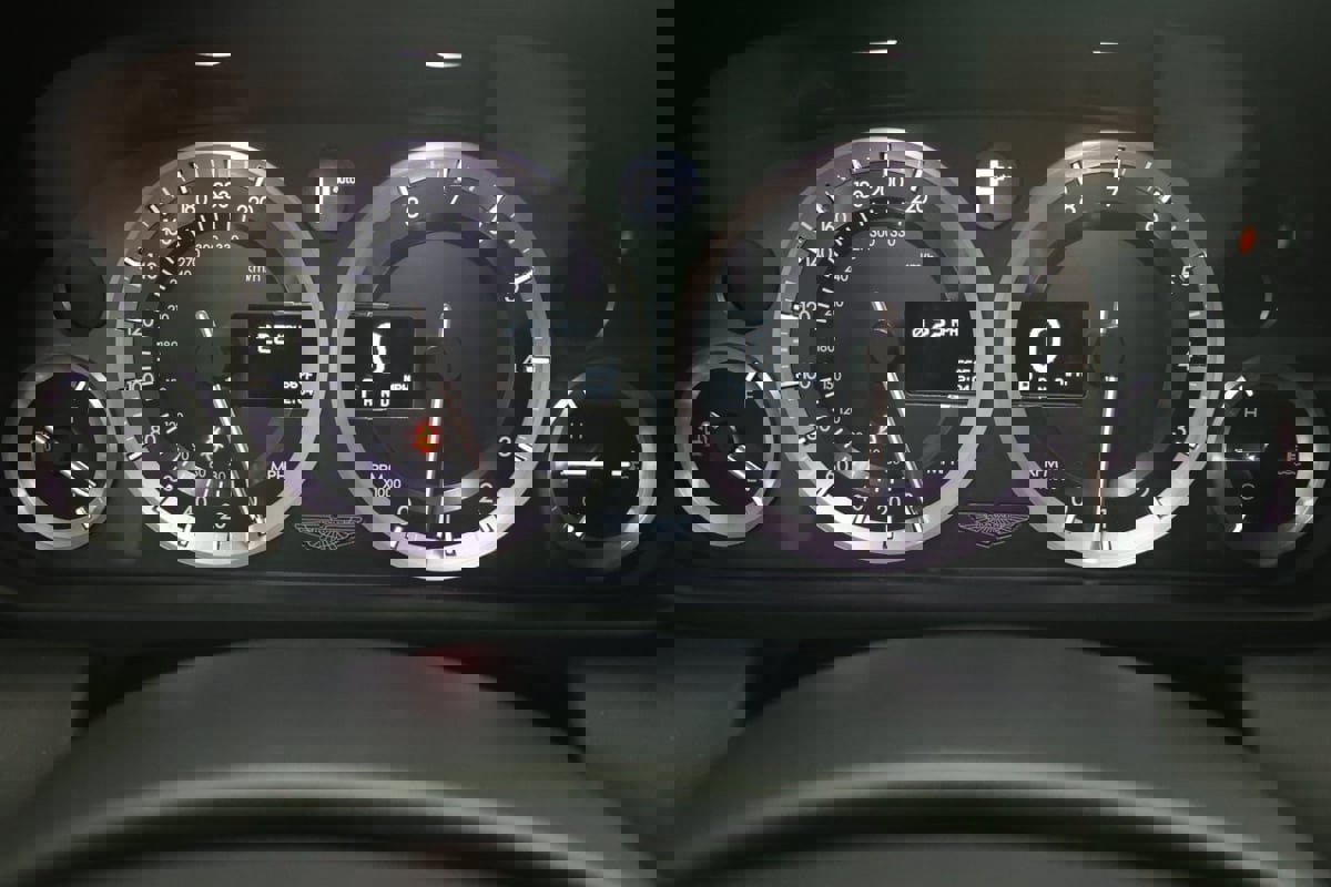 Used 2016 Aston Martin Rapide S image 24