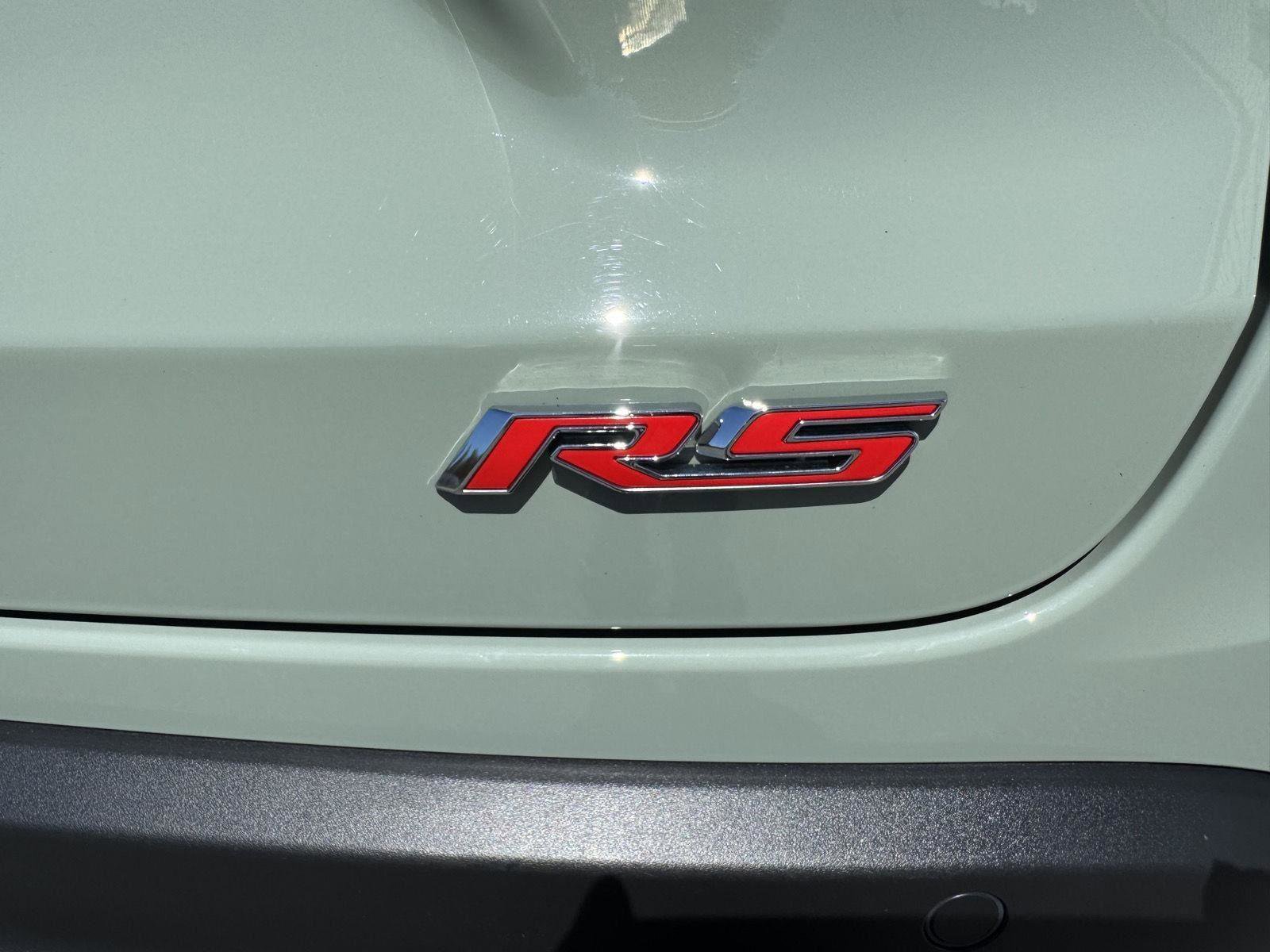 Used 2024 Chevrolet Trax RS w/ Driver Confidence Package FWD image 27