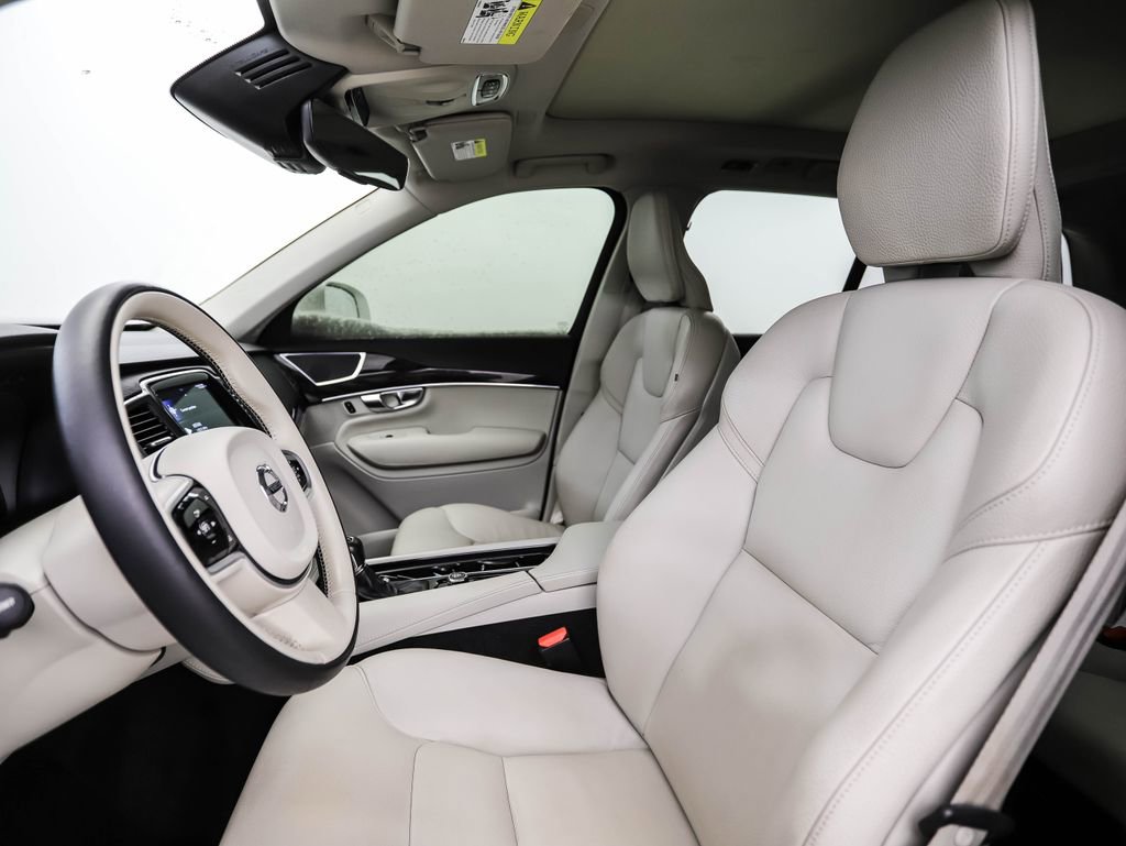 Used 2019 Volvo XC90 T6 Momentum w/ Advanced Package image 11