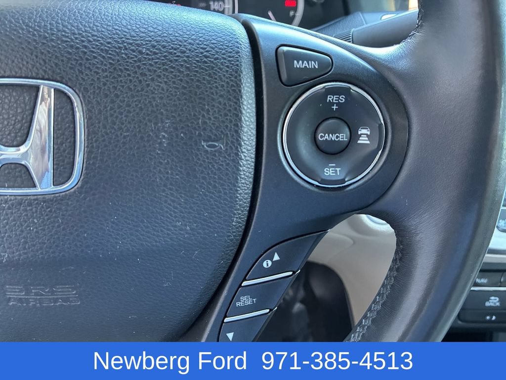 Used 2014 Honda Accord Touring image 16