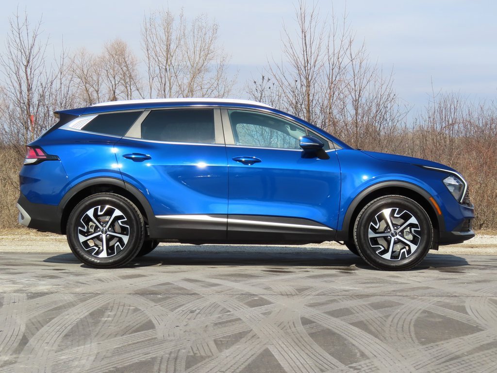 Certified 2023 Kia Sportage EX image 2