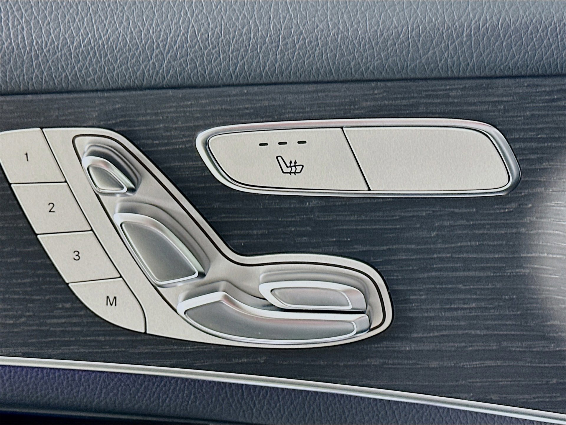 Used 2022 Mercedes-Benz GLC 300 4MATIC image 21