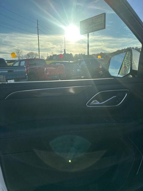 Used 2022 GMC Yukon XL AT4 image 11