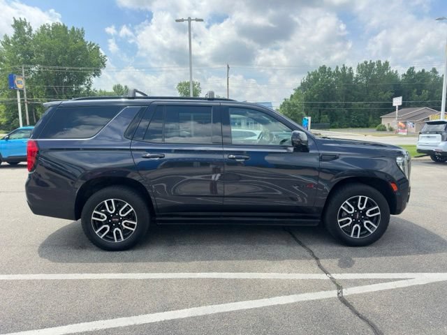 Used 2023 GMC Yukon AT4 w/ Technology Package AWD/4WD image 6