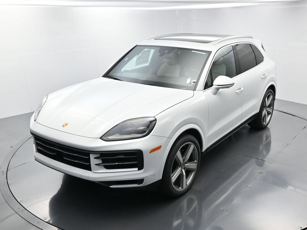 Certified 2025 Porsche Cayenne AWD/4WD image 30