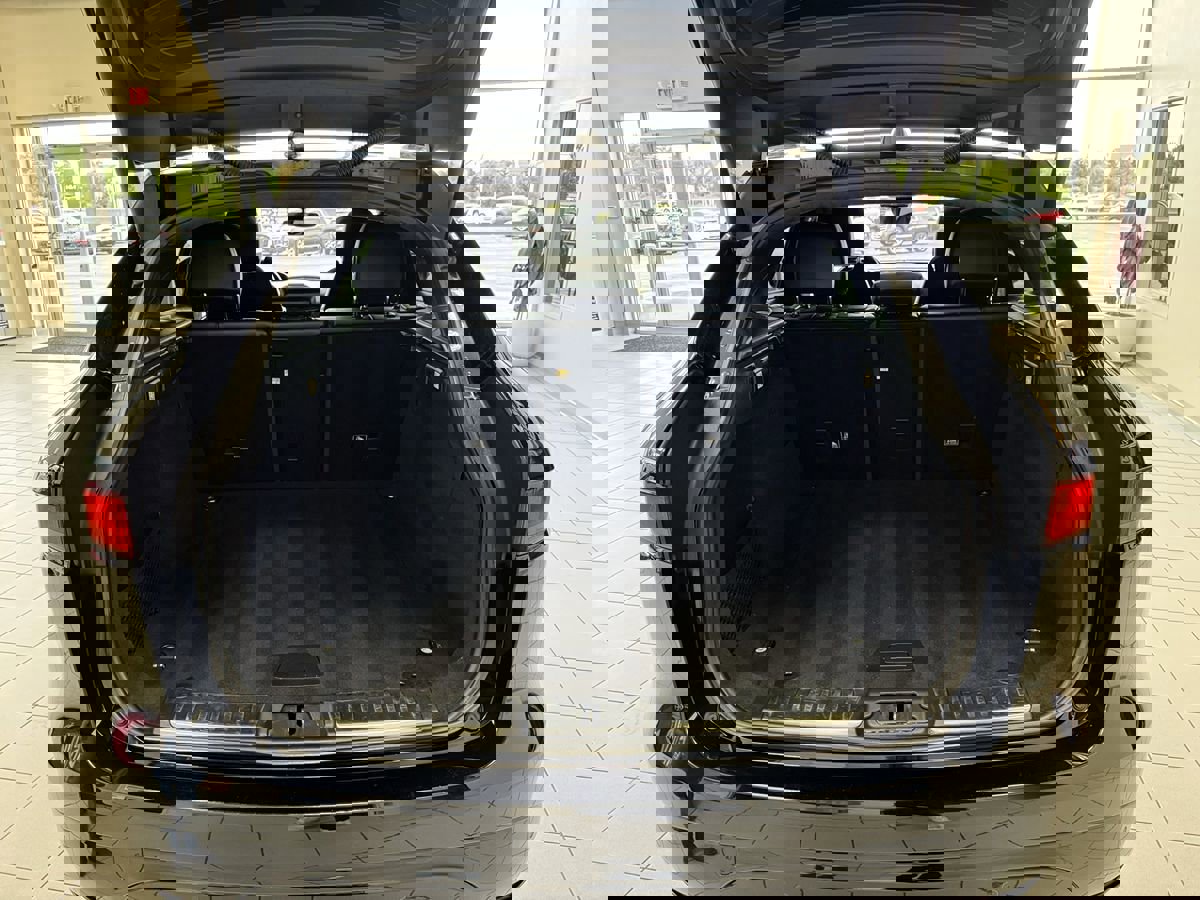 Used 2019 Jaguar F-PACE S image 48