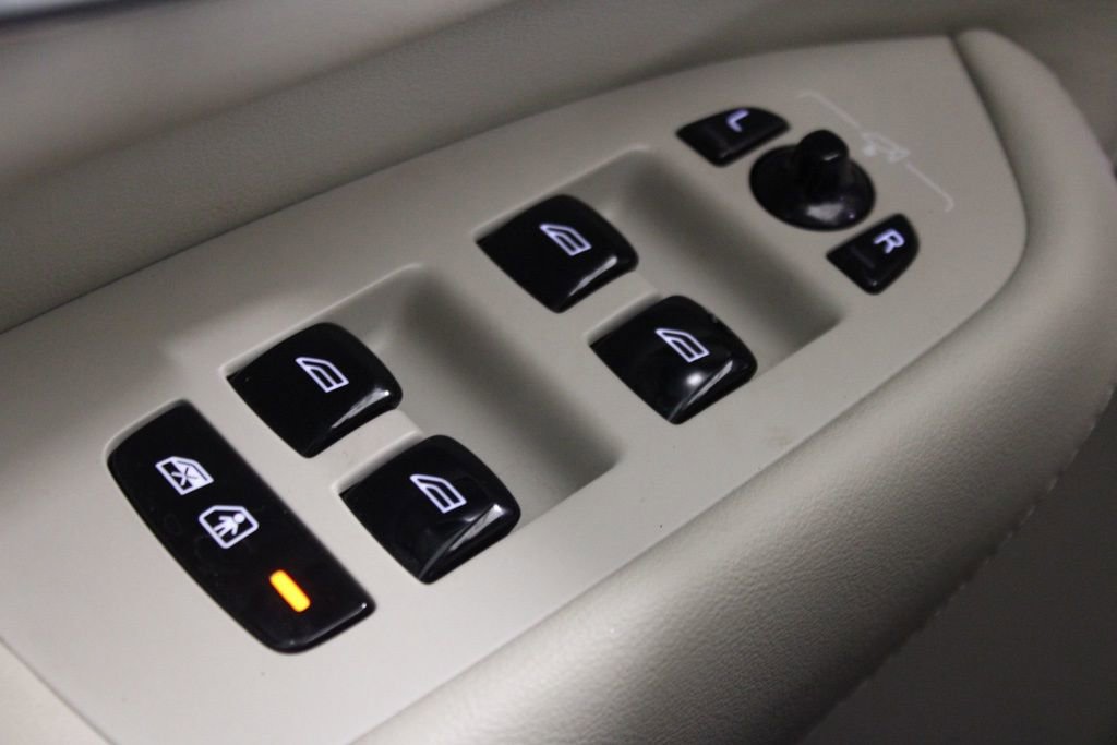 Used 2024 Volvo XC90 B6 Ultimate w/ Lounge Package image 20