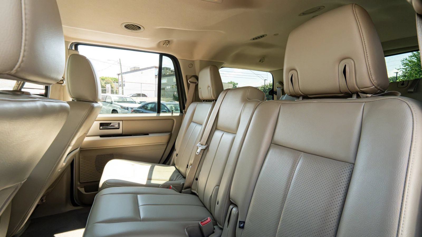 Used 2014 Ford Expedition Limited w/ Equipment Group 301A AWD/4WD image 26