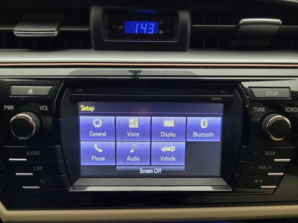 Used 2015 Toyota Corolla LE FWD image 25