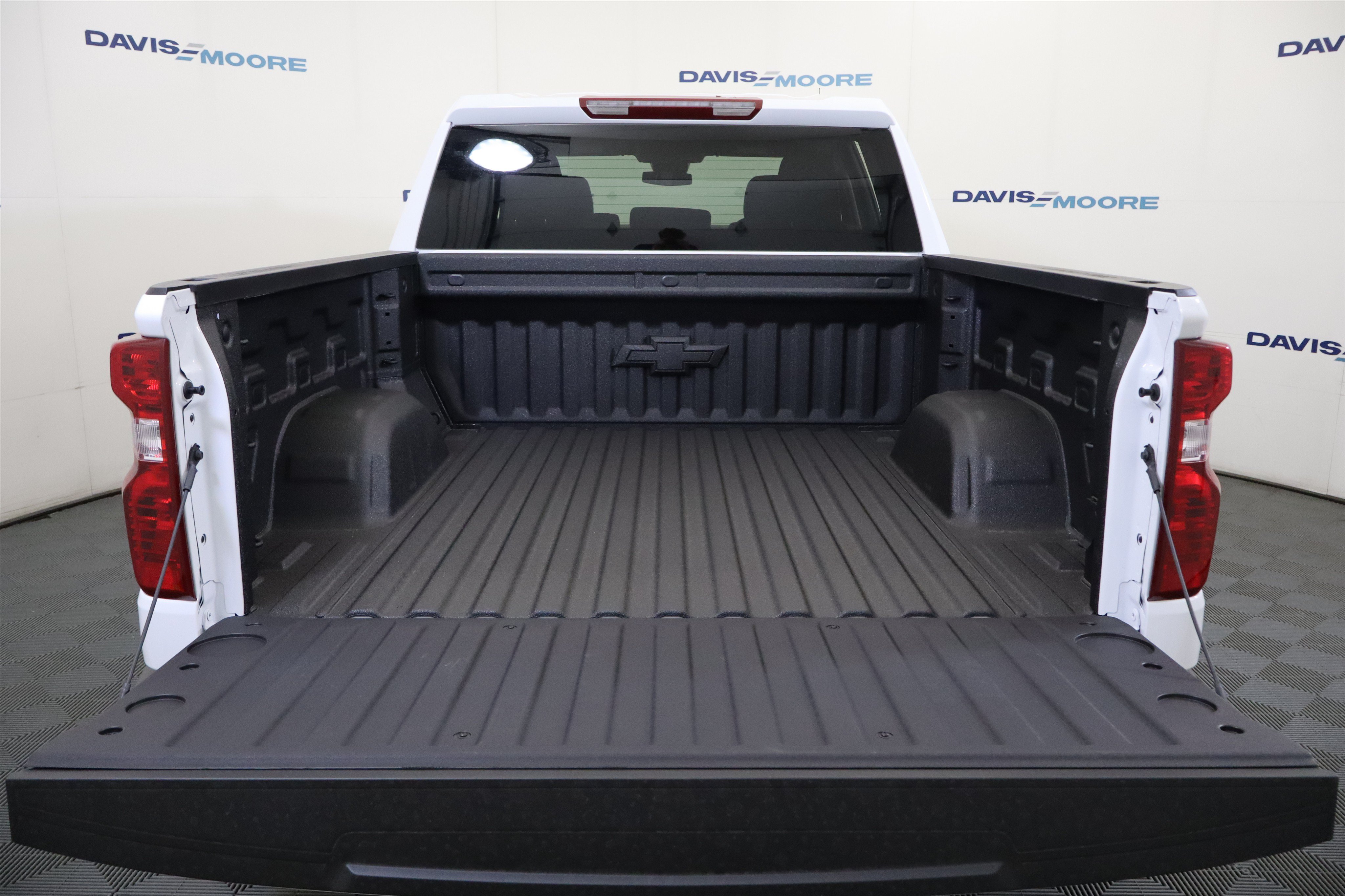 New 2026 Chevrolet Silverado 1500 LT w/ Protection Package RWD image 9