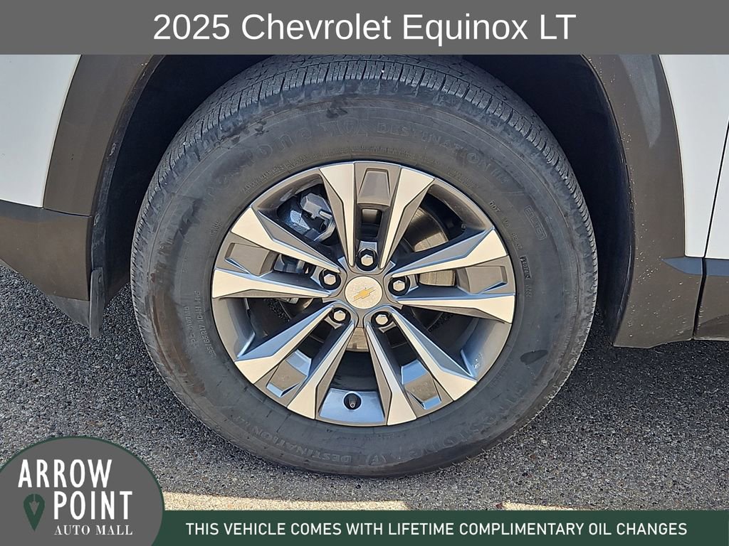 Used 2025 Chevrolet Equinox LT w/ Convenience Package II FWD image 16