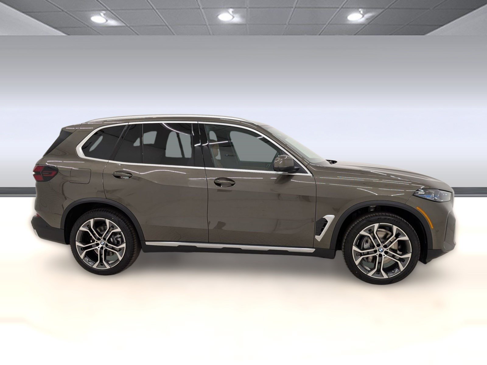 New 2026 BMW X5 xDrive40i w/ Premium Package AWD/4WD image 8