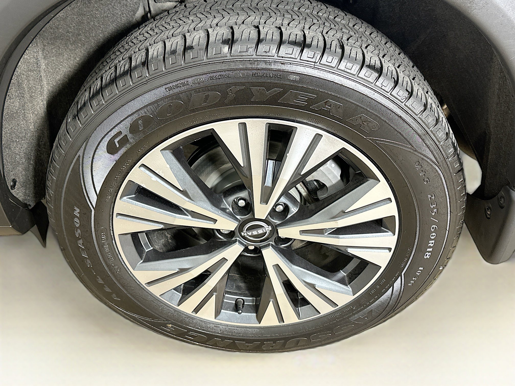 Used 2023 Nissan Rogue SV AWD/4WD image 11