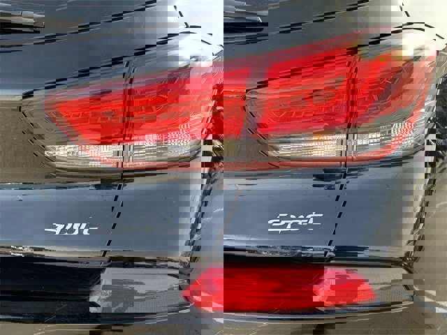 Used 2018 Hyundai Elantra GT Sport w/ Sport Tech Package 04 image 9