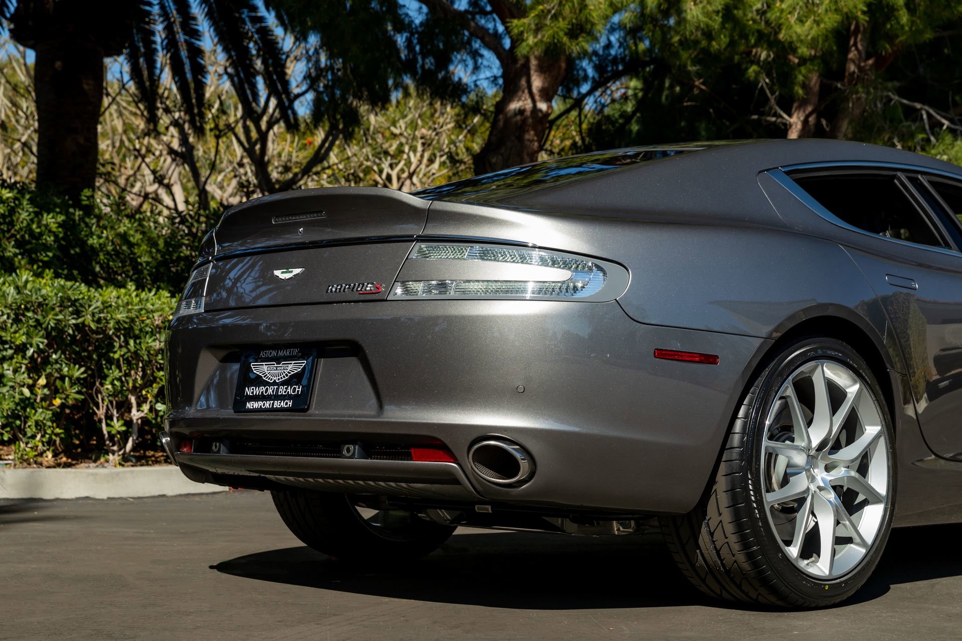 Used 2015 Aston Martin Rapide S RWD image 10