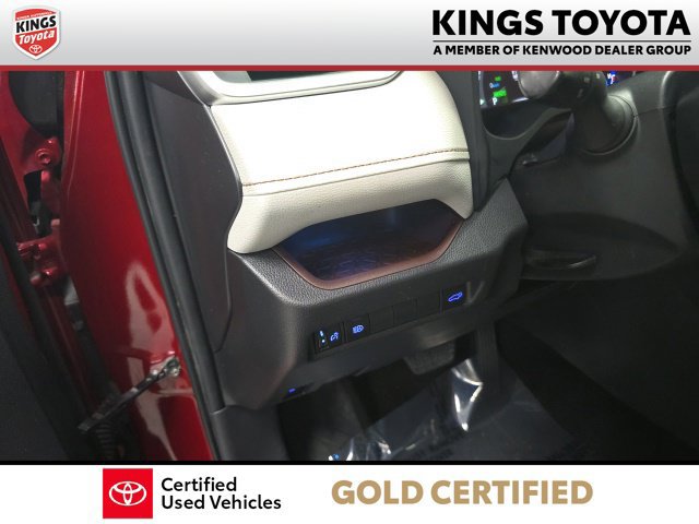 Certified 2022 Toyota RAV4 Limited AWD/4WD image 17