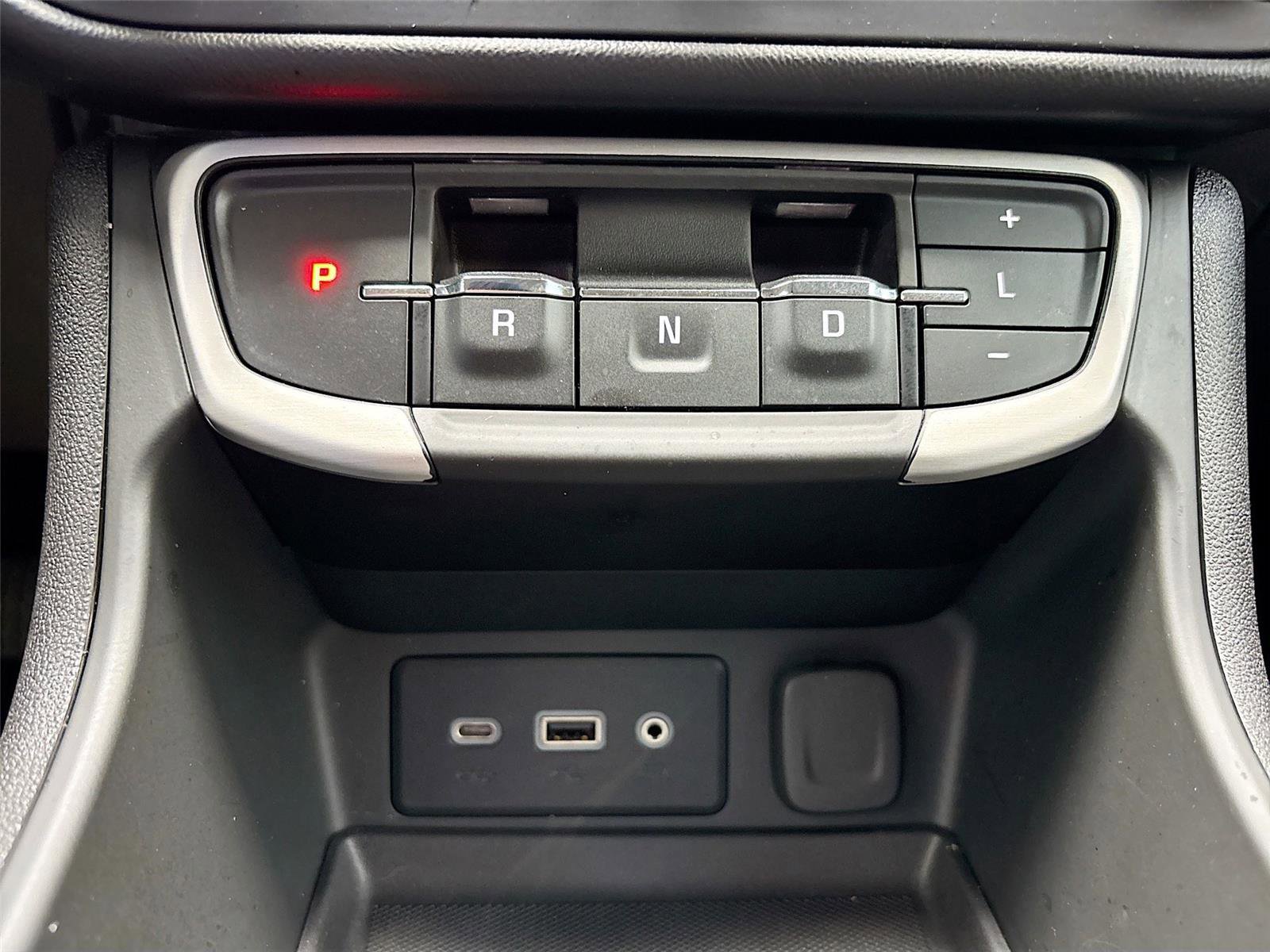 Used 2023 GMC Terrain SLE w/ Driver Convenience Package AWD/4WD image 19