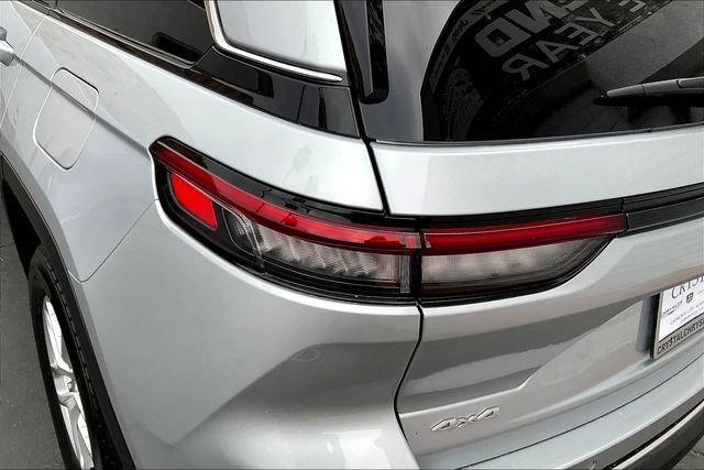 New 2026 Jeep Grand Cherokee Laredo X AWD/4WD image 12