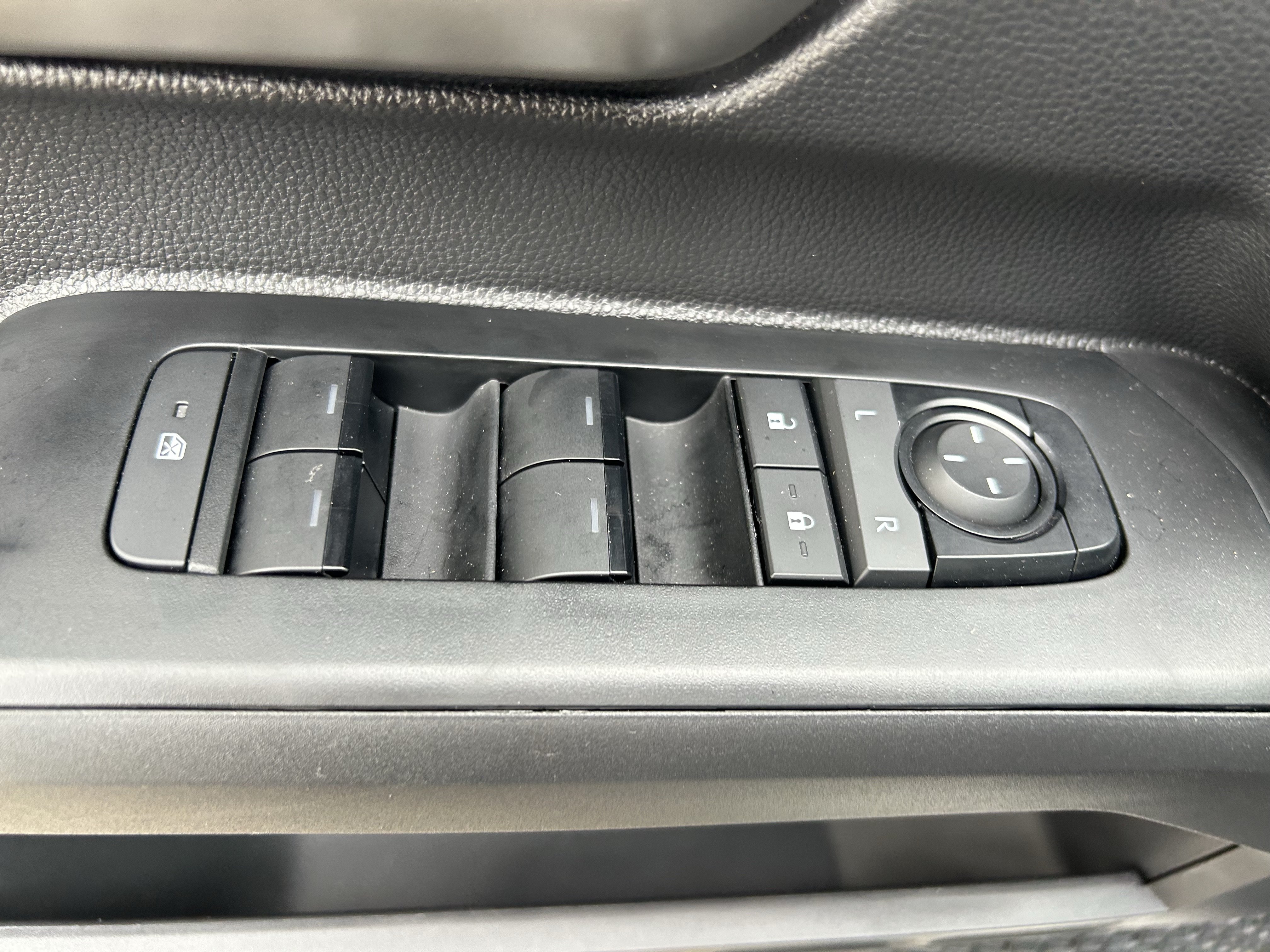 Certified 2025 Toyota Tacoma TRD Sport AWD/4WD image 20