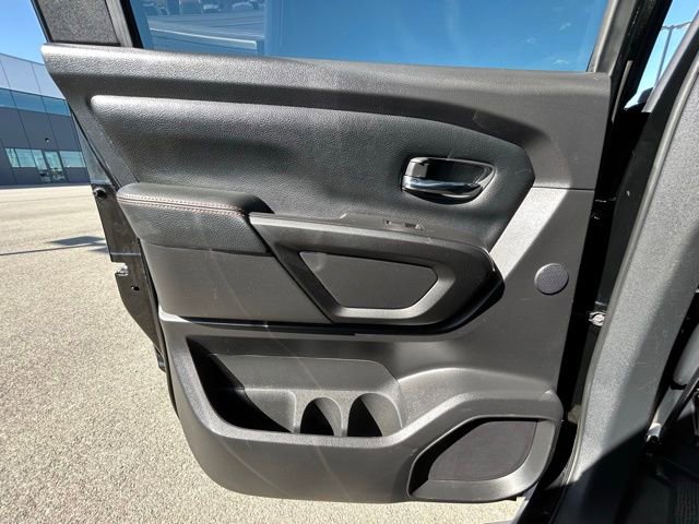 Used 2021 Nissan Titan PRO-4X w/ Pro-4x Convenience Package AWD/4WD image 47