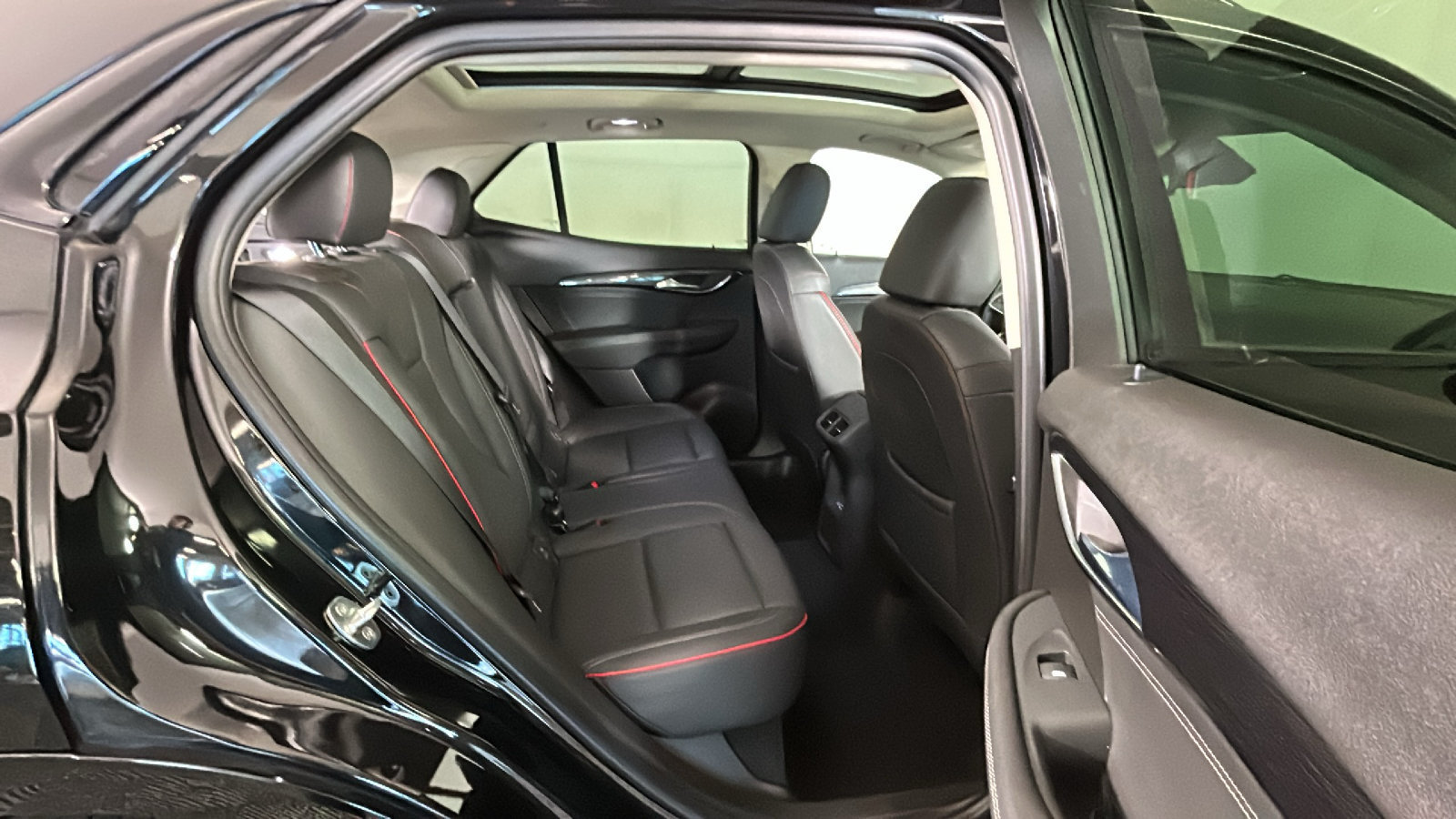 Used 2023 Buick Envision Essence w/ Sport Touring Package FWD image 36