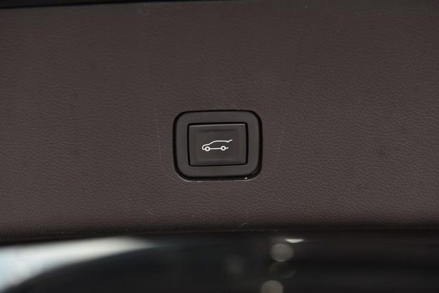 Used 2018 Chevrolet Traverse LT image 26